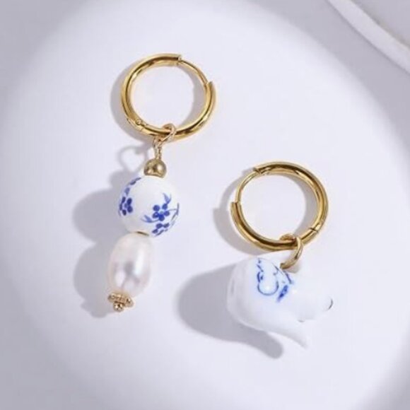 Blue & White Floral with gold dangle earrings 💙🤍 - Picture 1 of 3